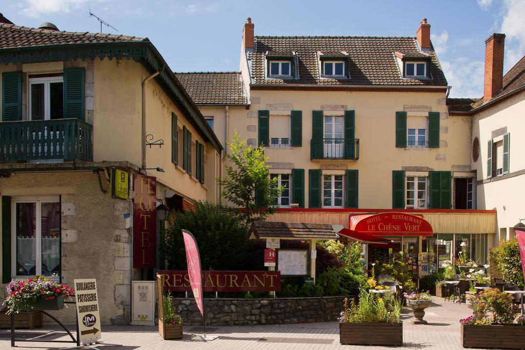Logis Hotel-Restaurant Le Chene Vert Saint-Pourçain-sur-Sioule Exterior foto